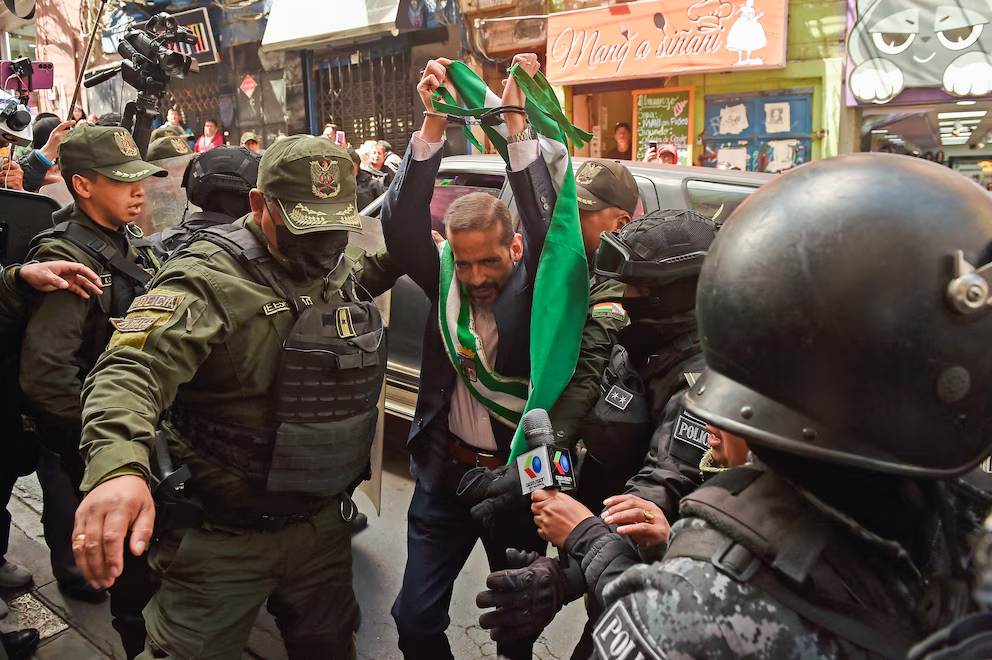 La Justicia de Bolivia ordenó la detención domiciliaria para Luis Fernando Camacho y la libertad para Marco Pumari
