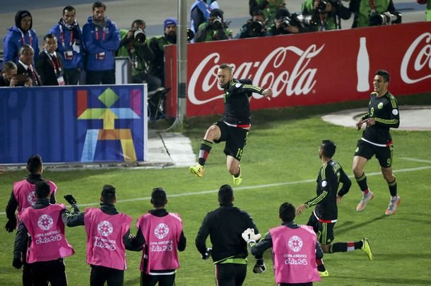 Vuoso disputó la Copa América de 2015 con México. 