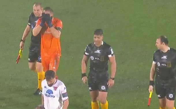 A oscuras: así fue el momento en que la cancha de Tigre se quedó sin luz