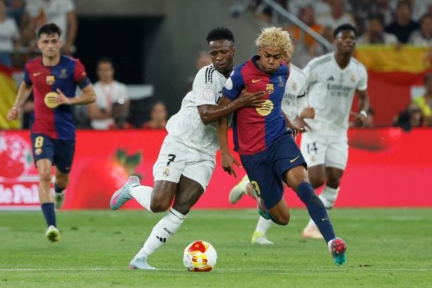 Real Madrid vs. Barcelona por La Liga: horario, formaciones y cómo ver en vivo Real Madrid vs. Barcelona por La Liga: horario, formaciones y cómo ver en vivo