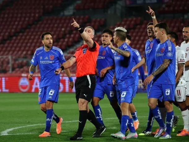 La Aprevide advirtió a los hinchas de la Universidad de Chile antes del duelo ante Lanús La Aprevide advirtió a los hinchas de la Universidad de Chile antes del duelo ante Lanús