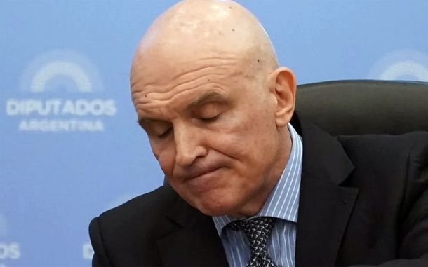 Nuevo revés judicial para José Luis Espert: le rechazan la unificación de causas en Comodoro Py Nuevo revés judicial para José Luis Espert: le rechazan la unificación de causas en Comodoro Py