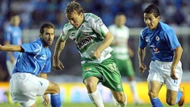 El exgoleador de Independiente que jugó en la Premier League y hoy trabaja como pizzero: de quién se trata