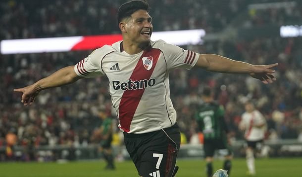 River apeló la sanción de Maxi Salas y espera una reducción para contar con él ante Sarmiento River apeló la sanción de Maxi Salas y espera una reducción para contar con él ante Sarmiento