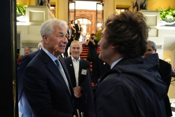 Javier Milei participó de la cena de gala organizada por el CEO de JP Morgan