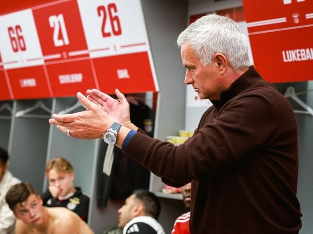 El sorpresivo elogio de Mourinho a Otamendi en español: «Merece que hable en su idioma»