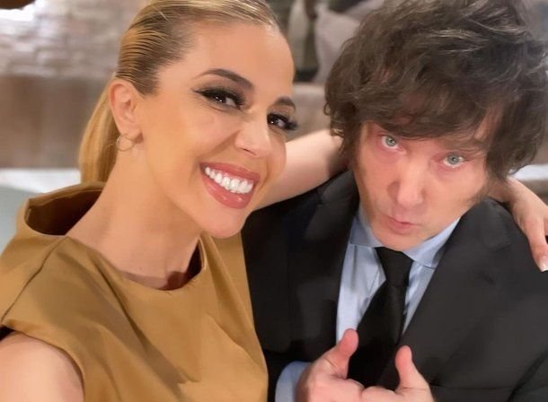 Virginia Gallardo junto a Javier Milei