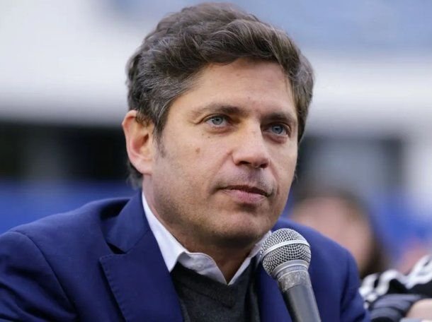 El cruce entre Axel Kicillof y Alfredo Cornejo durante un encuentro: «Típico de kirchnerista» El cruce entre Axel Kicillof y Alfredo Cornejo durante un encuentro: «Típico de kirchnerista»