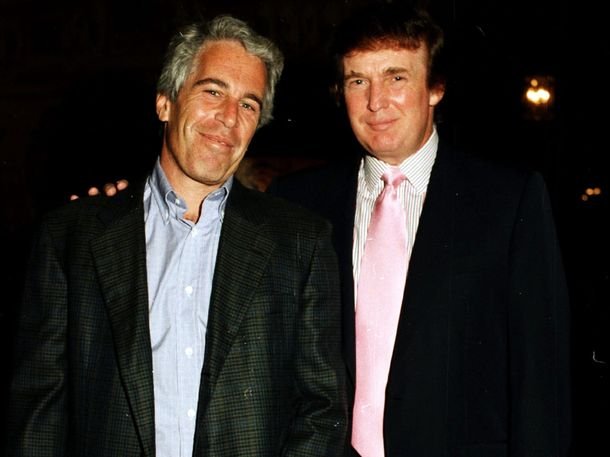 Donald Trump tuvo que ceder ante la presión y ordenó desclasificar los archivos del caso Epstein