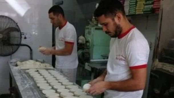 Tras colgar los botines, el exdelantero comenzó a trabajar en “Don Alfonso”, una tradicional fábrica de pastas.