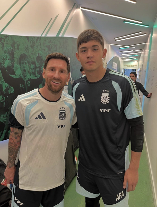 Quién es el joven arquero de San Lorenzo que viajó como sparring de la Selección Argentina