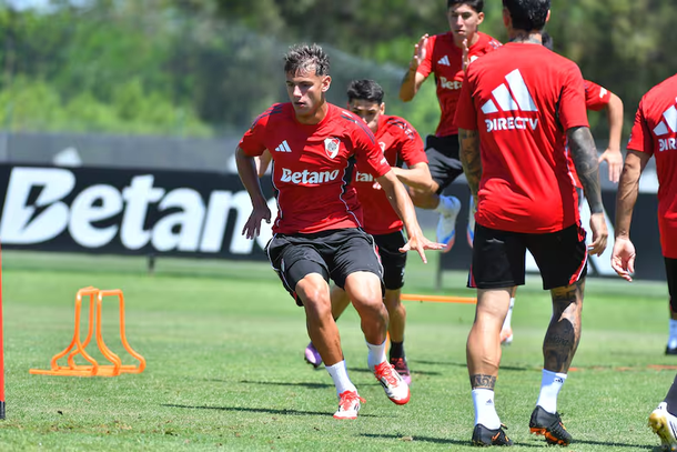 Quién es Joaquín Freitas, el juvenil número 51° que debutó en River de la mano de Marcelo Gallardo