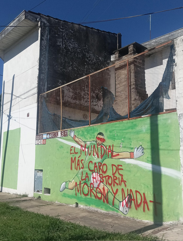 Claro mensaje: escrachan murales de la Selección Argentina en rechazo al Chiqui Tapia Claro mensaje: escrachan murales de la Selección Argentina en rechazo al Chiqui Tapia