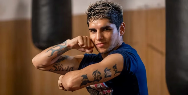 El «Puma» Martínez buscará unificar tres coronas supermosca ante Jesse Rodríguez en Riad
