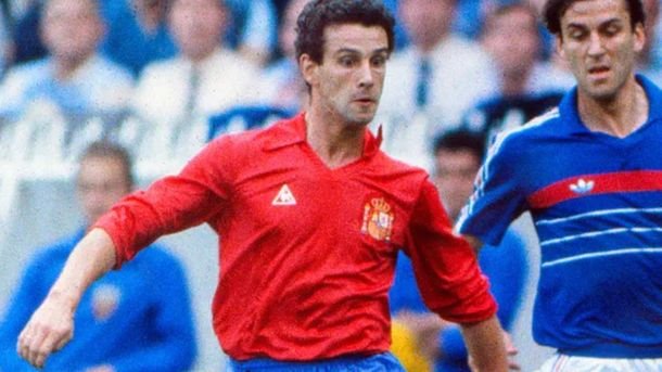 El exfutbolista millonario que jugó con Maradona y terminó con problemas con las drogas y en situación de calle