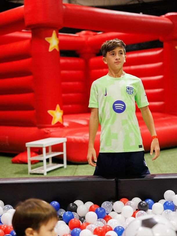 Thiago Messi cumplió 13 años y tuvo una fiesta con temática del Barcelona: las fotos Thiago Messi cumplió 13 años y tuvo una fiesta con temática del Barcelona: las fotos