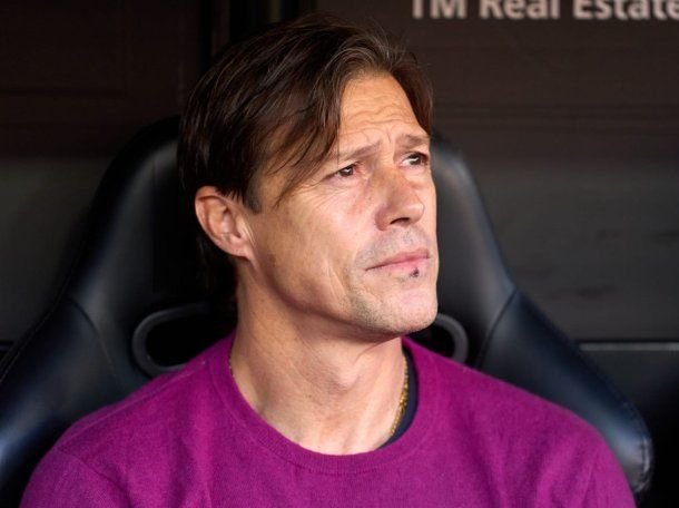 Un cruce que desató polémica: la tensa discusión de Matías Almeyda con la terna arbitral