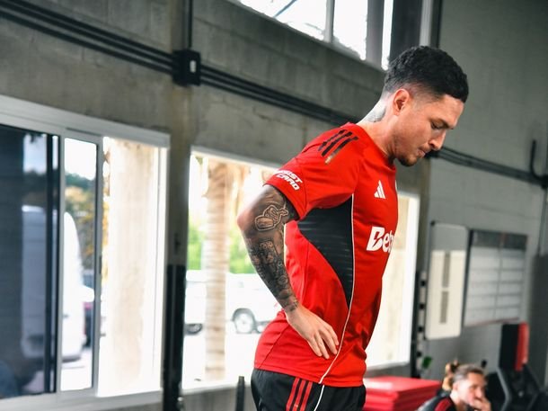 Aníbal Moreno tuvo su primer entrenamiento con el plantel de River: el detalle que llamó la atención