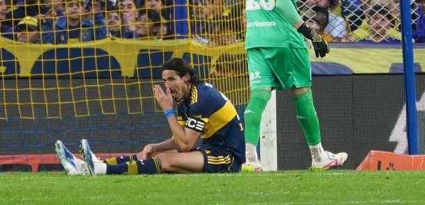 La inesperada cláusula que puede facilitar la salida de Edinson Cavani de Boca
