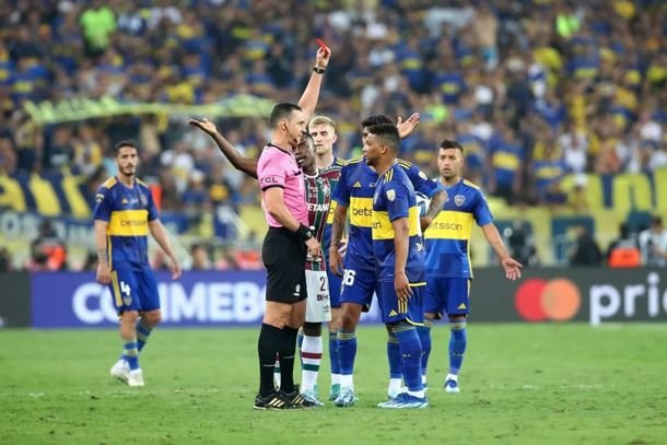 Entre lágrimas, Frank Fabra se despidió de Boca después de 10 temporadas en el club