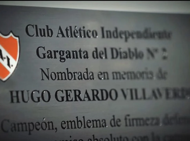 De no creer: el grosero error de Independiente en el homenaje a dos glorias del club De no creer: el grosero error de Independiente en el homenaje a dos glorias del club