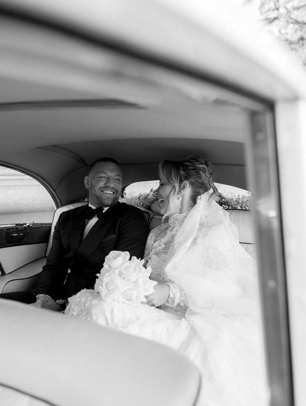 Conor McGregor selló su boda en el Vaticano y celebró con una fiesta de lujo en Roma Conor McGregor selló su boda en el Vaticano y celebró con una fiesta de lujo en Roma