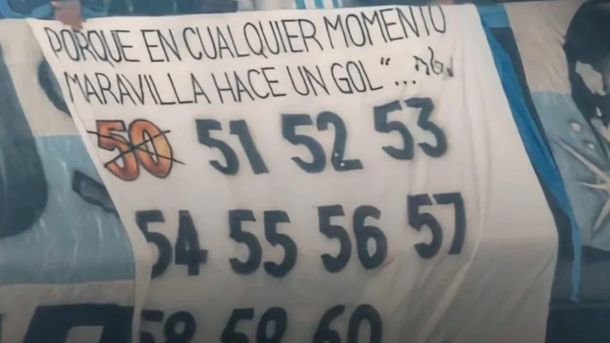 Maravilla Martínez contó que habló con el creador de la bandera que tachaba sus goles