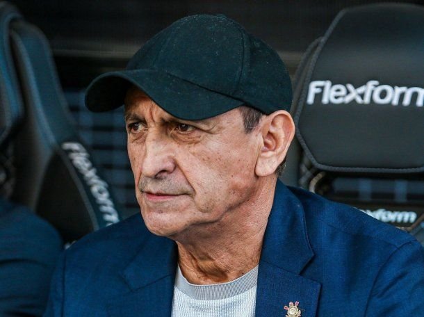 Rosario Central busca al reemplazante de Ariel Holan: quiénes asoman como candidatos Rosario Central busca al reemplazante de Ariel Holan: quiénes asoman como candidatos