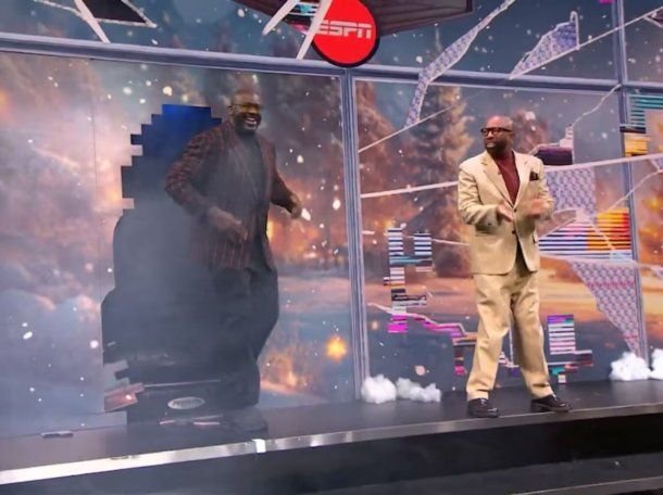 Shaquille O’Neal protagonizó uno de los bloopers del año: rompió el estudio en pleno vivo Shaquille O’Neal protagonizó uno de los bloopers del año: rompió el estudio en pleno vivo