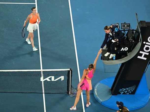 Tensión en el Abierto de Australia por el desplante de Svitolina tras caer con Sabalenka Tensión en el Abierto de Australia por el desplante de Svitolina tras caer con Sabalenka