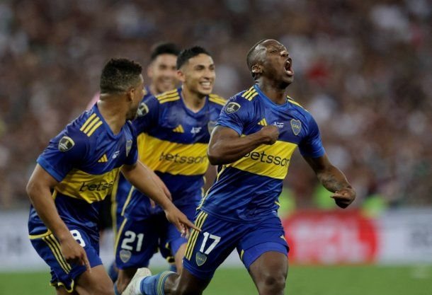 Se confirmó la salida de Luis Advíncula de Boca: ya definió su próximo destino Se confirmó la salida de Luis Advíncula de Boca: ya definió su próximo destino