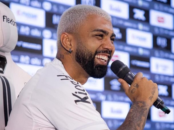 Gabigol regresó a Santos: la picante advertencia de la barrabrava en plena presentación Gabigol regresó a Santos: la picante advertencia de la barrabrava en plena presentación