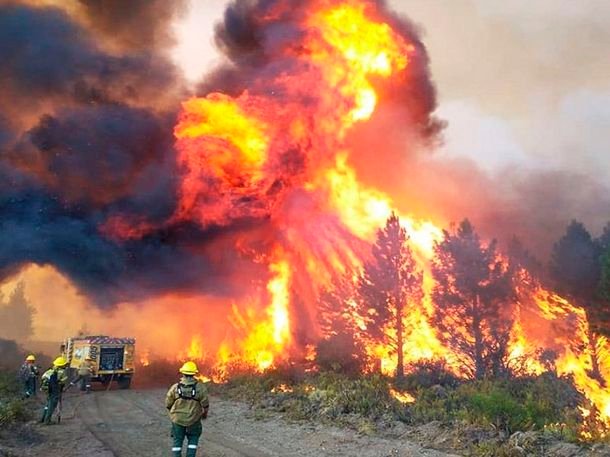 El Gobierno asignó casi 0 mil millones al Sistema Nacional de Bomberos Voluntarios