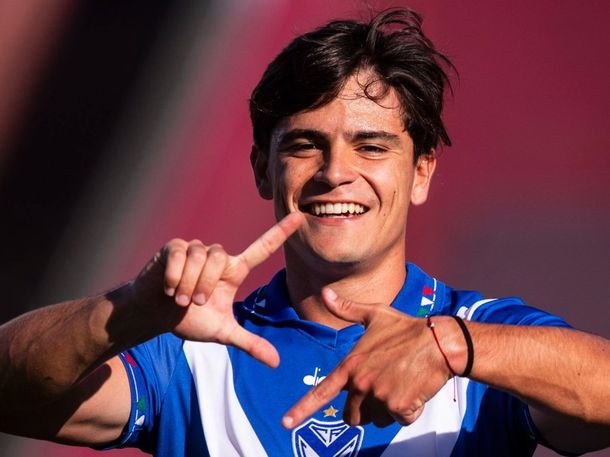 Vélez cerró la salida de Lenny Lobato a Grecia y el monto del pase generó polémica Vélez cerró la salida de Lenny Lobato a Grecia y el monto del pase generó polémica