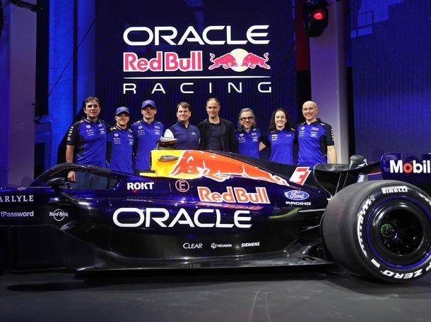 Red Bull y Racing Bulls pusieron primera en 2026 con la presentación de sus nuevos diseños en la Fórmula 1 Red Bull y Racing Bulls pusieron primera en 2026 con la presentación de sus nuevos diseños en la Fórmula 1