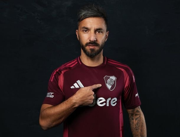 El jugador que pasó de ser el mejor delantero del fútbol argentino a vivir en un pueblo El jugador que pasó de ser el mejor delantero del fútbol argentino a vivir en un pueblo