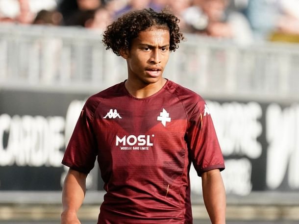 Alarma en Francia: grave estado de un jugador del Metz tras el incendio en Suiza Alarma en Francia: grave estado de un jugador del Metz tras el incendio en Suiza