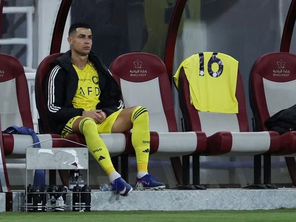 Alarma en Portugal: Cristiano Ronaldo se lesionó y estará varias semanas fuera