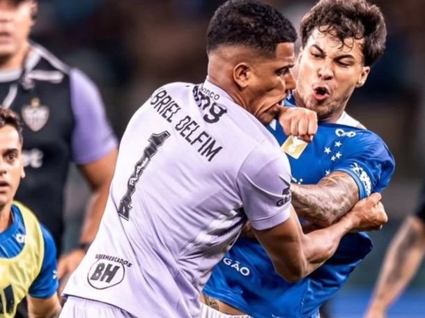 La escandalosa guerra que rompió un récord histórico: 23 expulsados en la final del Mineiro