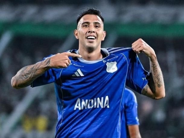 Golazo argentino en la Copa Sudamericana: sacó un misil desde 60 metros y la clavó