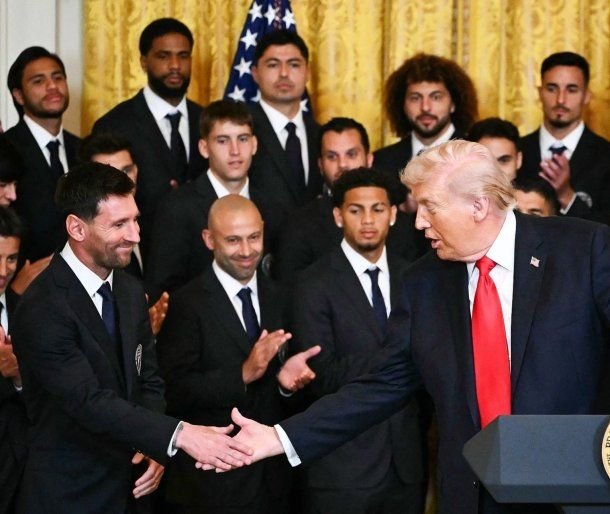 Donald Trump quedó obnubilado con Rodrigo De Paul: «¿No tienen jugadores feos?»