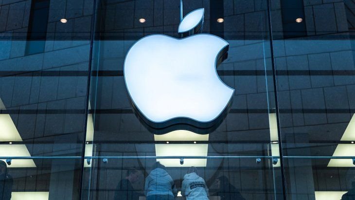 Las acciones de Apple cayeron 0,8% el martes por la mañana.