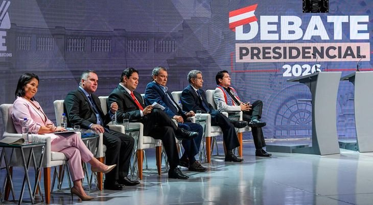 El ajustado recuento refleja la fragmentación del voto en una elección con más de 30 candidatos. El ajustado recuento refleja la fragmentación del voto en una elección con más de 30 candidatos.