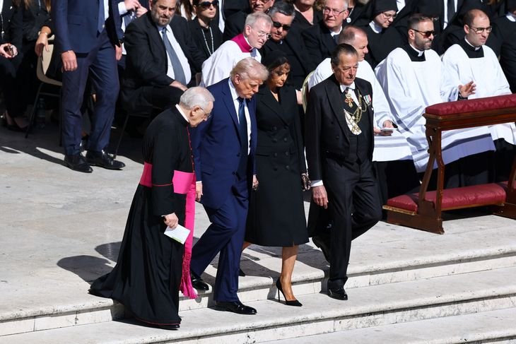 Donald Trump también estuvo en el funeral de Francisco. 
