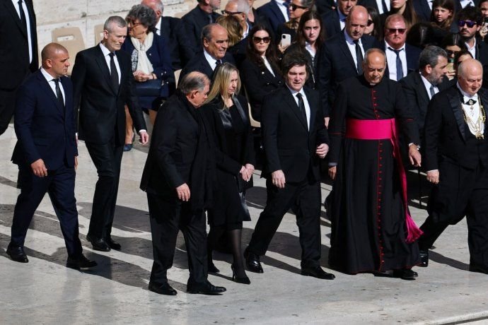 Javier Milei estuvo presente en el último adiós al papa Francisco. 