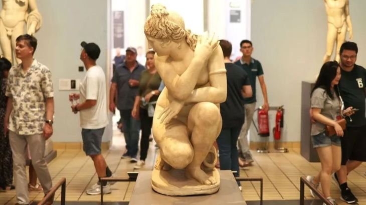 La entrada gratuita a los museos y galerías nacionales en la región fue introducida en 2001 para hacer la cultura más accesible para todos.