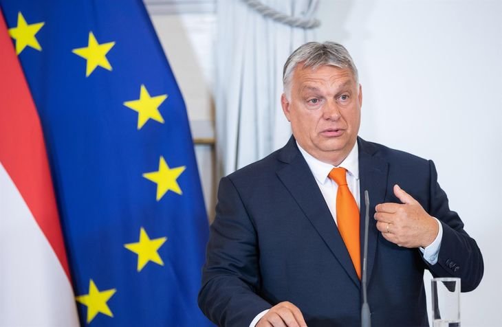El republicano había respaldado a Orbán en los días previos a las elecciones, llegando incluso a intervenir brevemente en un mitin de campaña.