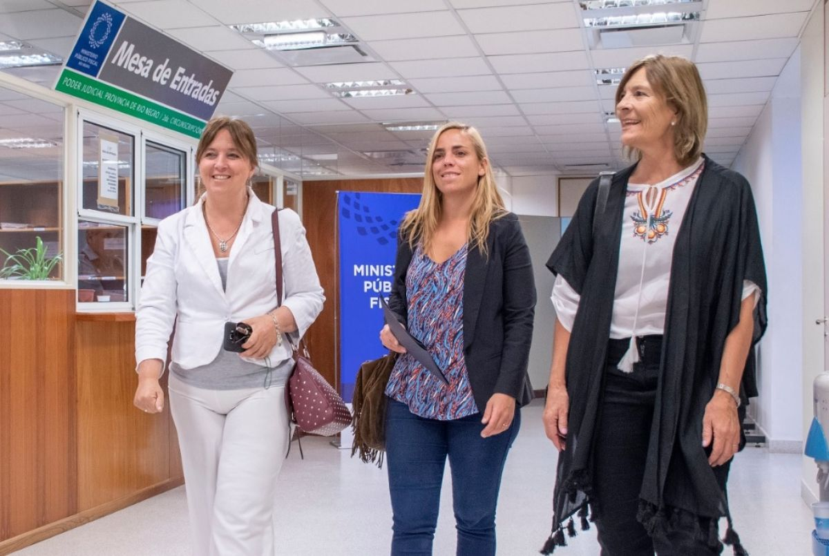 Horne pide definir el proyecto antes que las candidaturas. Horne pide definir el proyecto antes que las candidaturas.