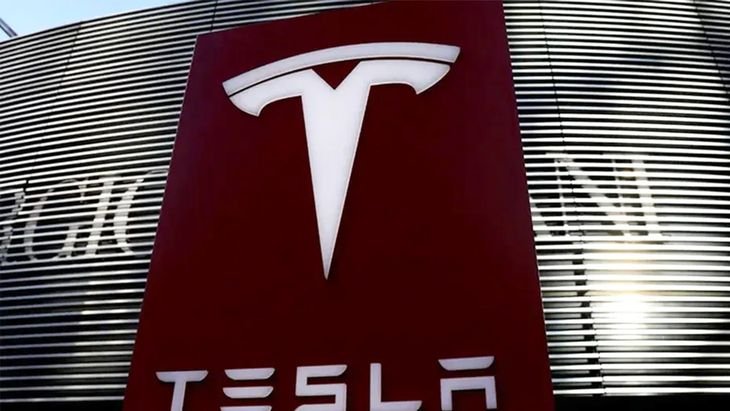 Tesla busca posicionarse ante el auge de compañías de autos eléctricos en China.