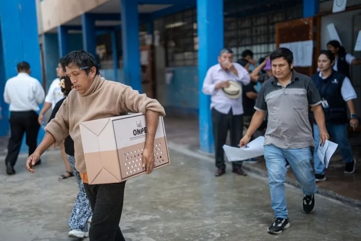 Las elecciones en Perú tuvieron un extenso conteo hasta definir el segundo lugar. Las elecciones en Perú tuvieron un extenso conteo hasta definir el segundo lugar.